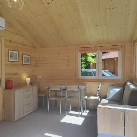 Penzion Mazurski Ze Swierka Syberyjskiego Z Klimatyzacja Zdory