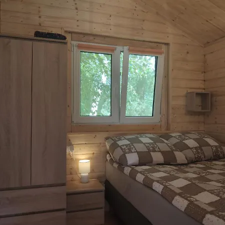 Penzion Mazurski Ze Swierka Syberyjskiego Z Klimatyzacja